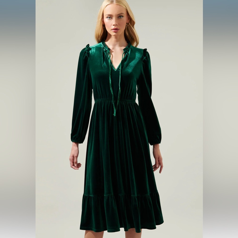NWT Green Velvet Dress Sugarlips